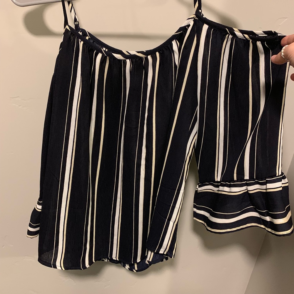 Palogram Cold Shoulder Top